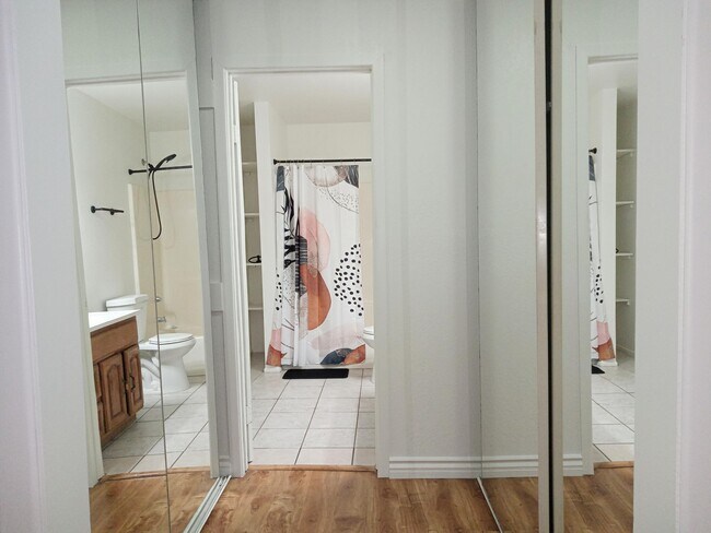 Building Photo - 33662 Whispering Palms Trail