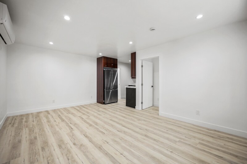 Building Photo - 111 Normandie Ave