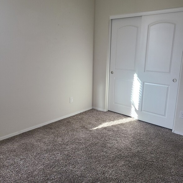 Building Photo - 3703 N 298th Dr