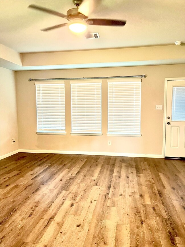 Building Photo - 3302 Alberelli Dr