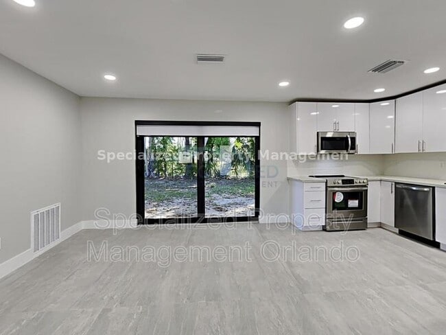 Building Photo - 539 S Keech St