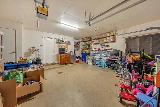 Building Photo - 3 BEDROOM AND 2.5 BATHROOMS PISD SCHOOL DISTRICT