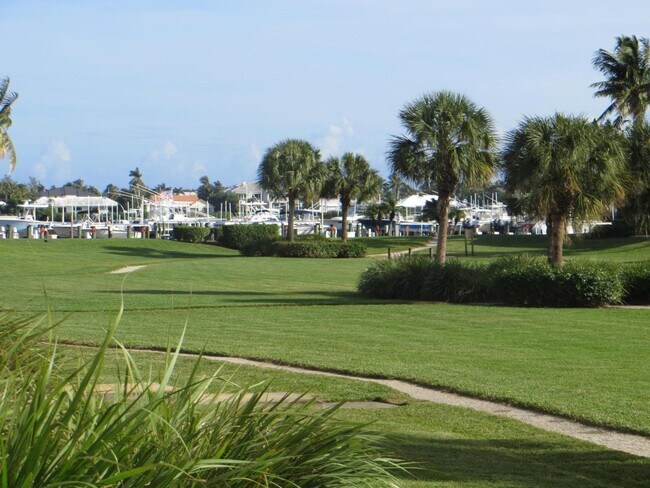 Building Photo - 123 Yacht Club Way