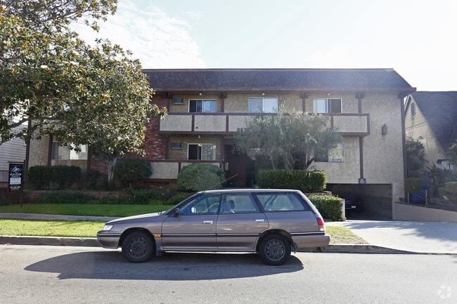 Building Photo - 3676 Clarington Ave