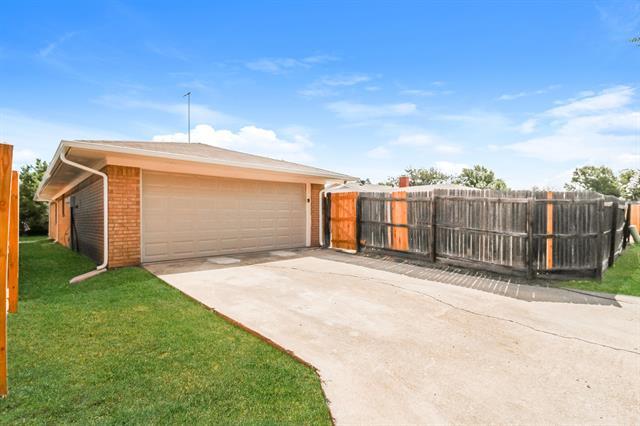 Building Photo - 1822 El Paso St