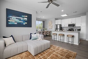 Building Photo - Shoreline Flats Apartments