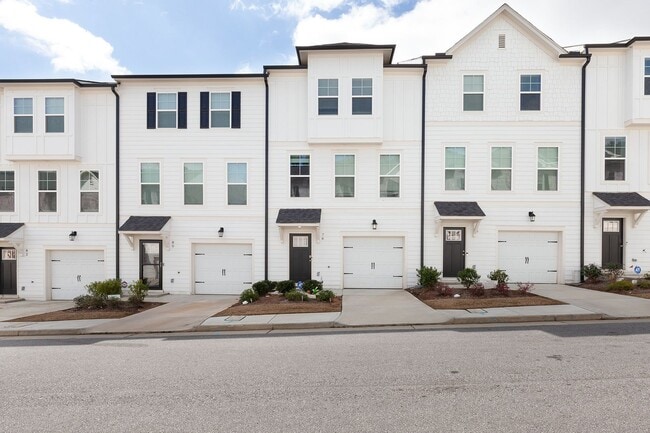 Building Photo - Newly Constructed 3bd/3.5ba w/ Gym, Min From Airport and Downtown Hapeville!