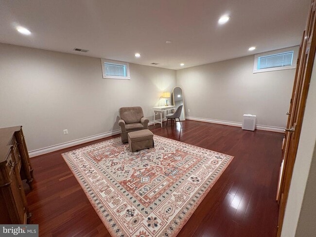 Building Photo - 38 Cherry Hill Dr