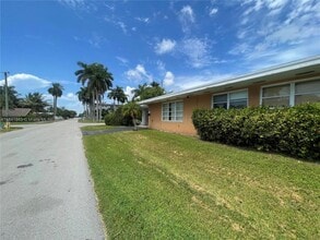 Building Photo - 2 bedroom in Hollywood FL 33020
