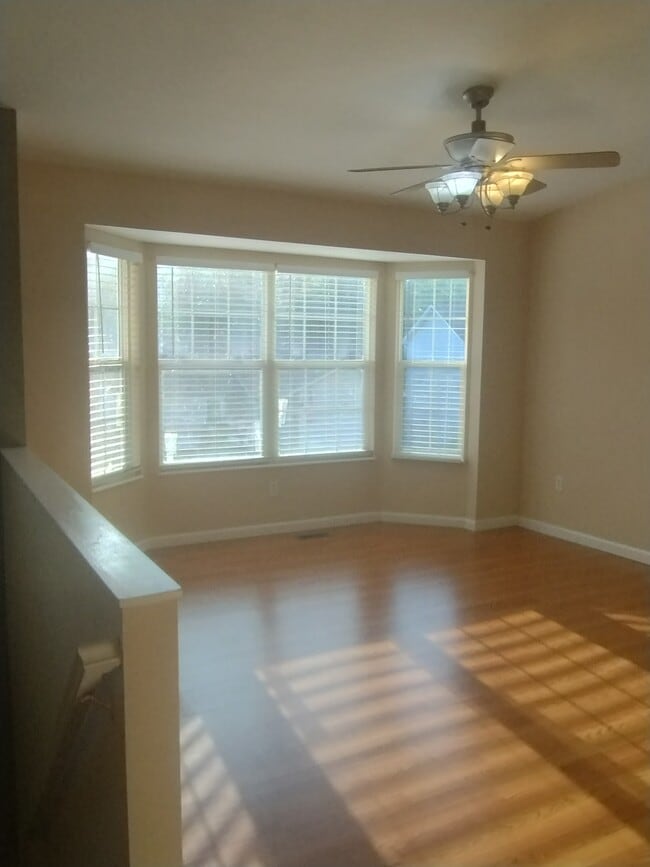 Building Photo - 4724 Land Rush Dr