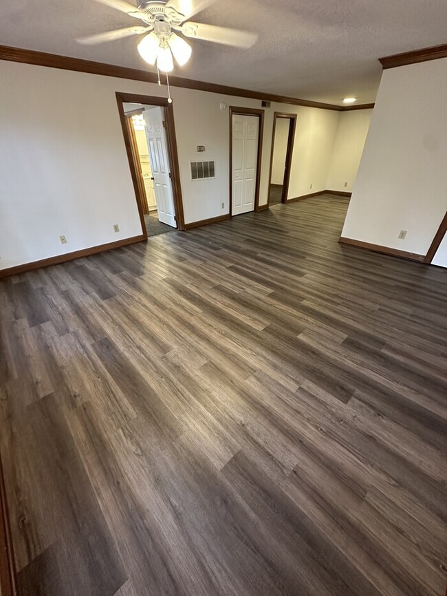 Building Photo - 3517 Ivy Commons Dr
