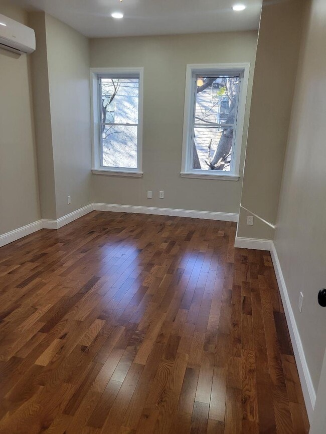 Building Photo - 3140 N Rosewood St