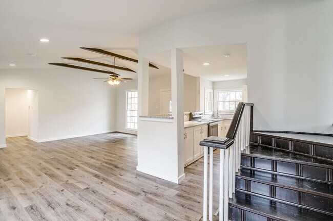 Building Photo - Fully Remodeled 3 Bed, 2 Bath Home in River Oaks w/ Basement- 76114