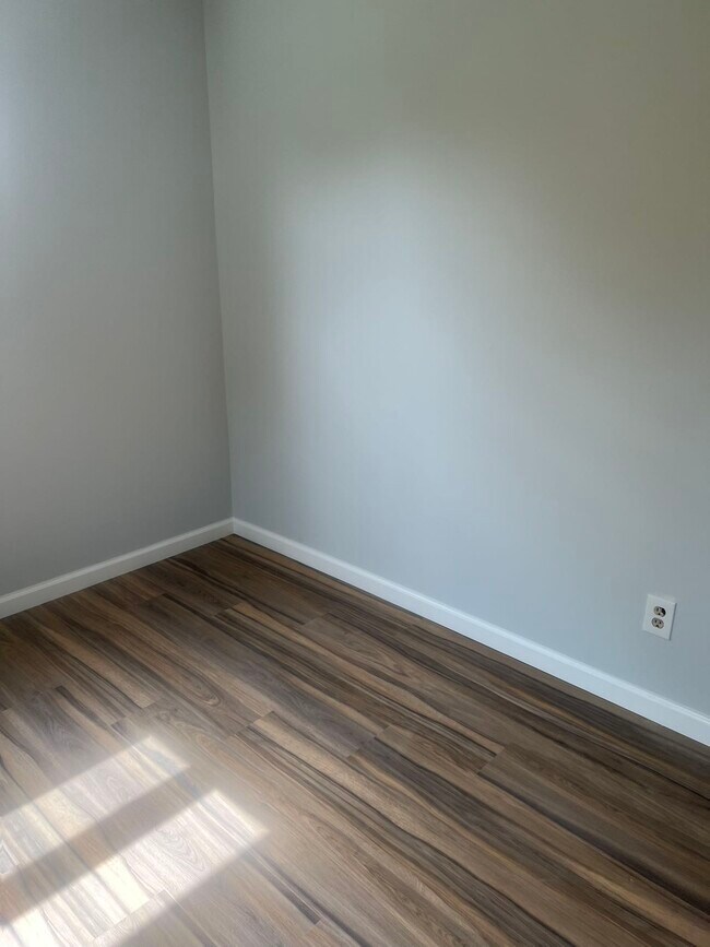 Building Photo - 1828 Marriott Ln