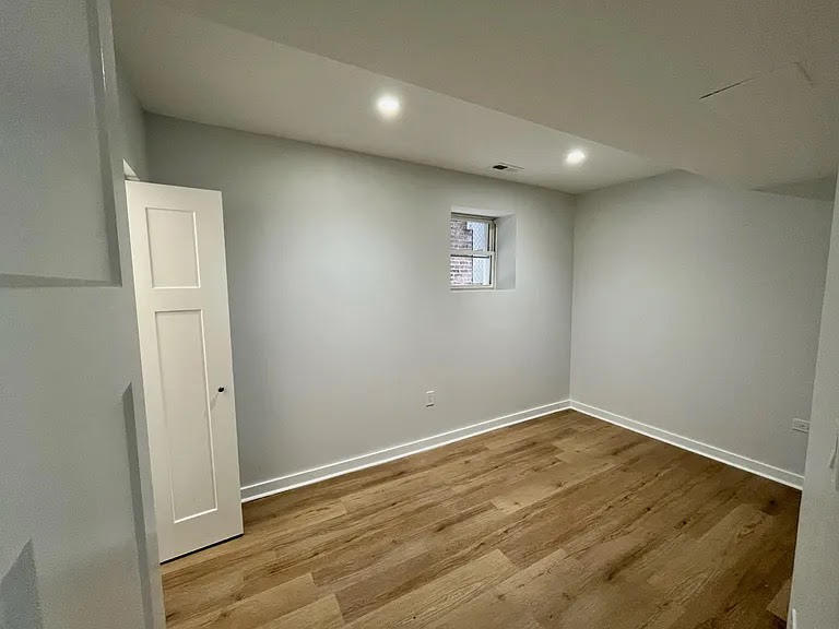 Building Photo - 1452 N Fairfield Ave