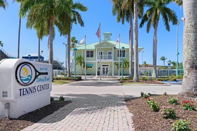 Building Photo - 14609 Canalview Dr