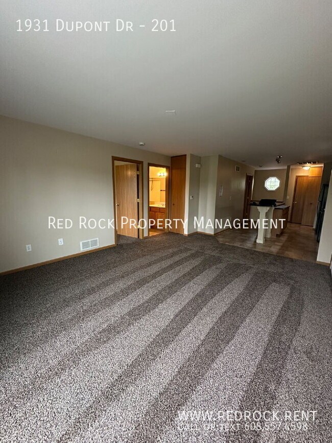 Building Photo - 1931 Dupont Dr