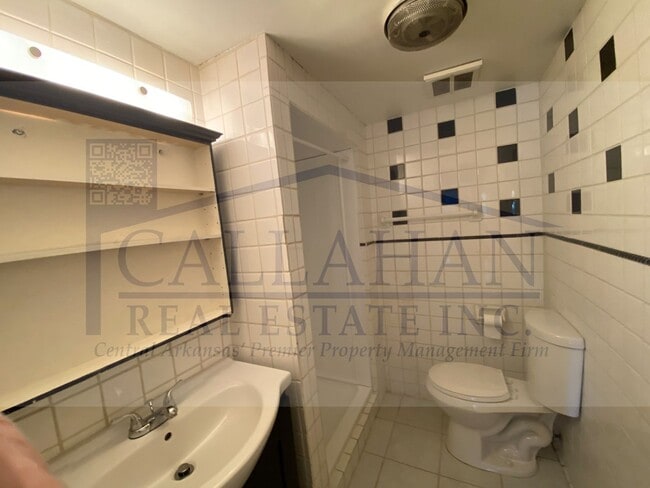 Building Photo - Midtown 1 Bedroom Condo