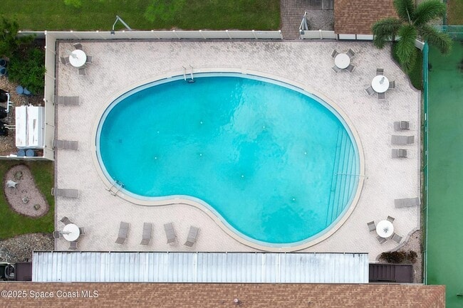 Building Photo - 9015 Wedgewood Pl