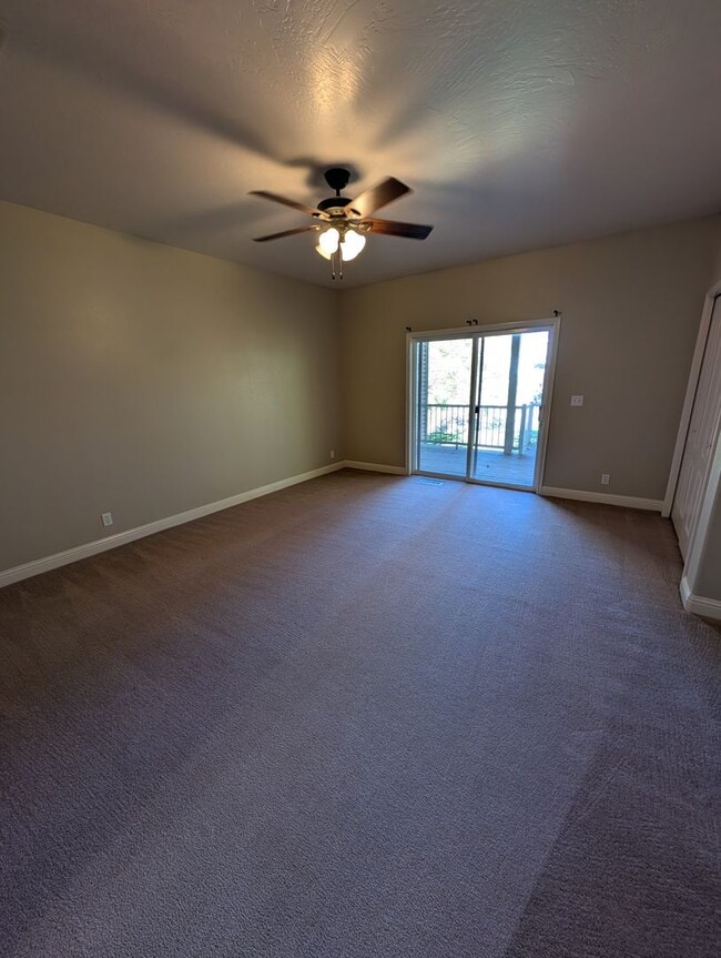 Building Photo - 1366 Delphic Way