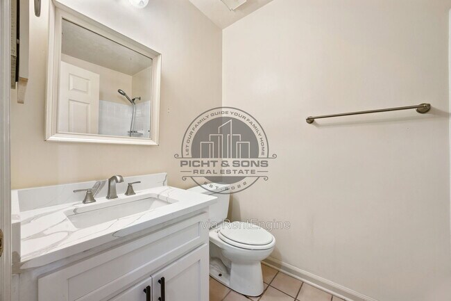 Building Photo - 3301 Lemoyne Ct