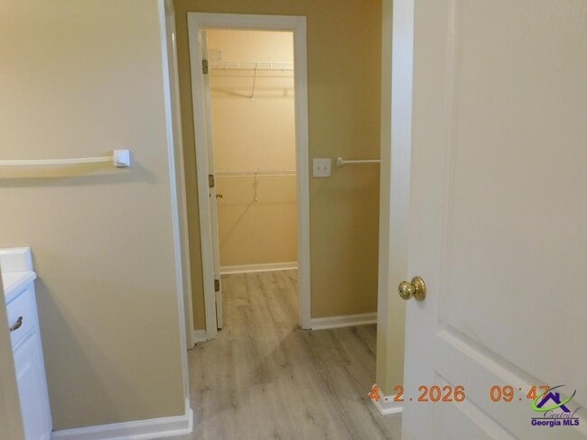 Building Photo - 225 Waterford Dr