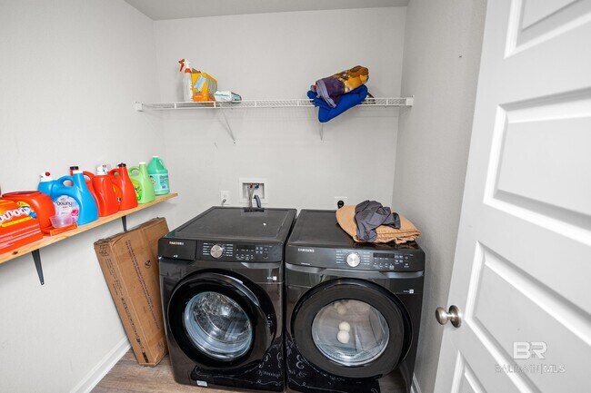 Building Photo - 3079 Camino Real Lp