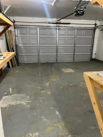 Building Photo - 8113 Azzura Dr