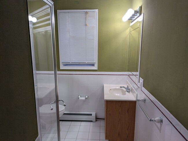 Building Photo - Gorgeous 4 Bed, 3 Bath House for Rent in M...