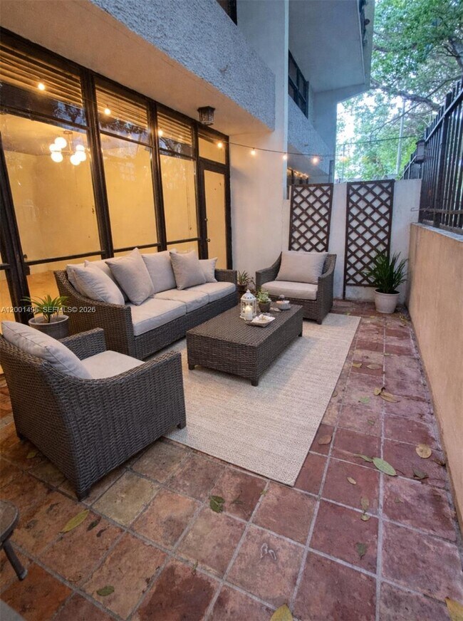 Building Photo - 2666 Tigertail Ave