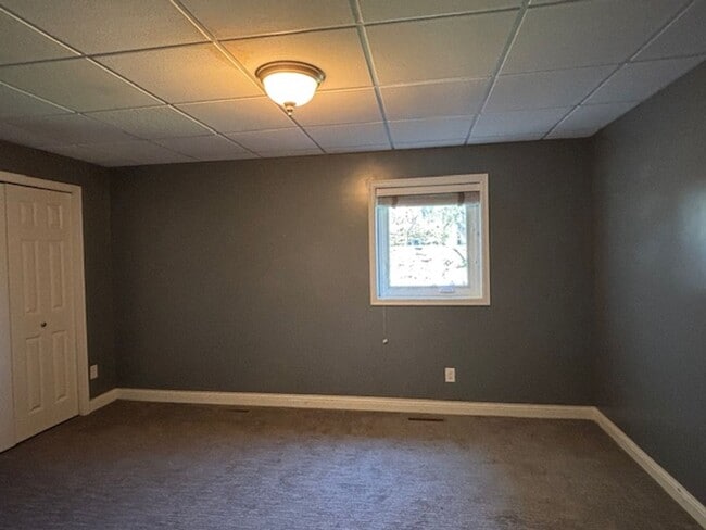 Building Photo - Available NOW! Gorgeous 3BR/2 BA Unit in Hastings!