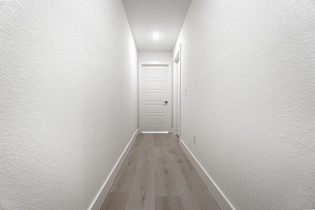Building Photo - Brand New Townhomes in Bentonville!