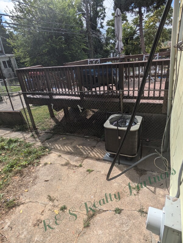 Building Photo - 2211 Penrose Ave