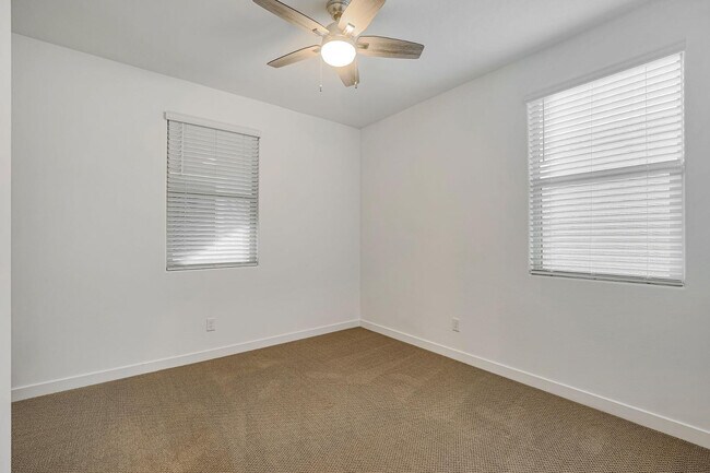 Building Photo - 12881 N 145th Dr