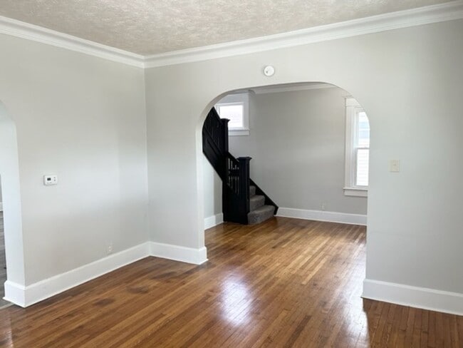 Building Photo - Spacious 2-Bed, 1.5-Bath Home in Indianapolis! Dual walk-in closets in both bedrooms!