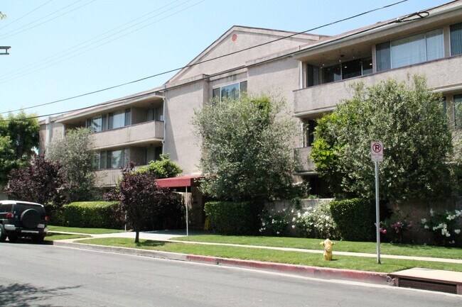 Building Photo - 4487 Colbath Ave