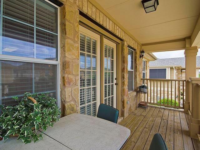 Building Photo - 16100 Great Oaks Dr