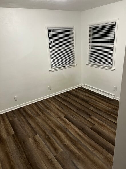 Building Photo - 1879 E G Ave