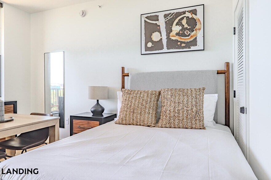 Building Photo - 632 Howard Rd SE