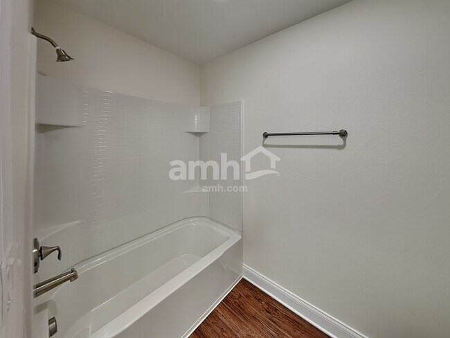 Building Photo - 6058 Little Blf Cir