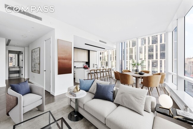 Building Photo - 111 Murray St