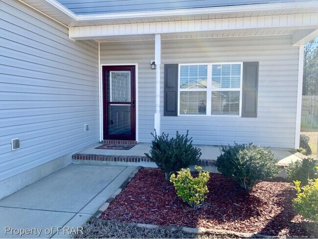 Building Photo - 211 Rainmaker St
