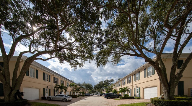 Building Photo - 150 Wentworth Ct