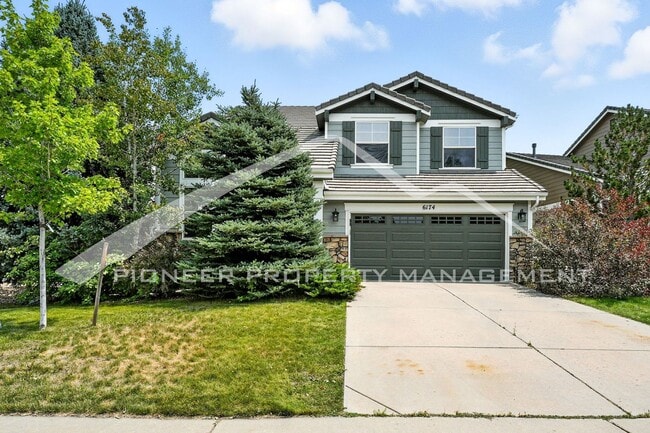 Primary Photo - Stunning Home with Washer/Dryer and Centra...