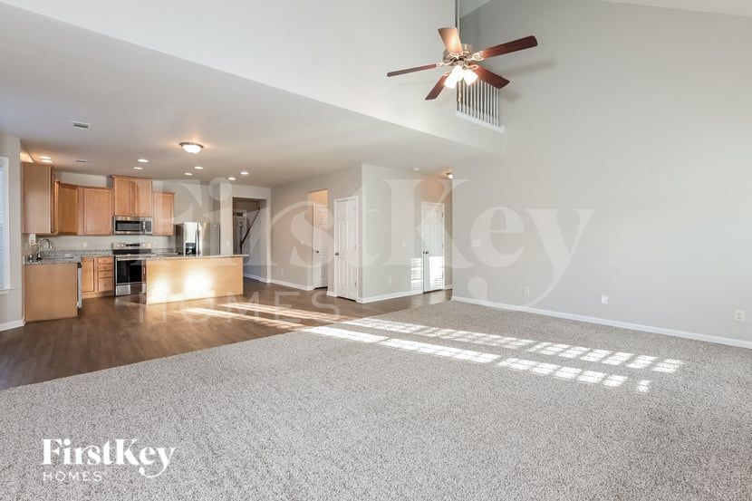 Building Photo - 2307 Loowit Falls Dr