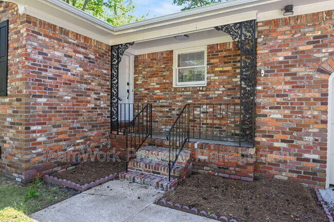 Building Photo - 1641 Falmouth St