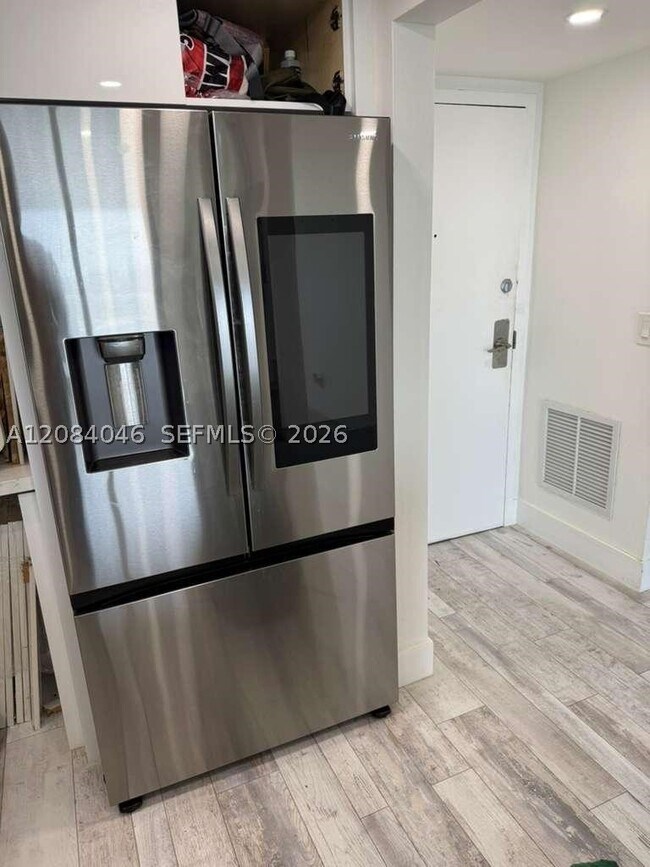 Building Photo - 13499 Biscayne Blvd