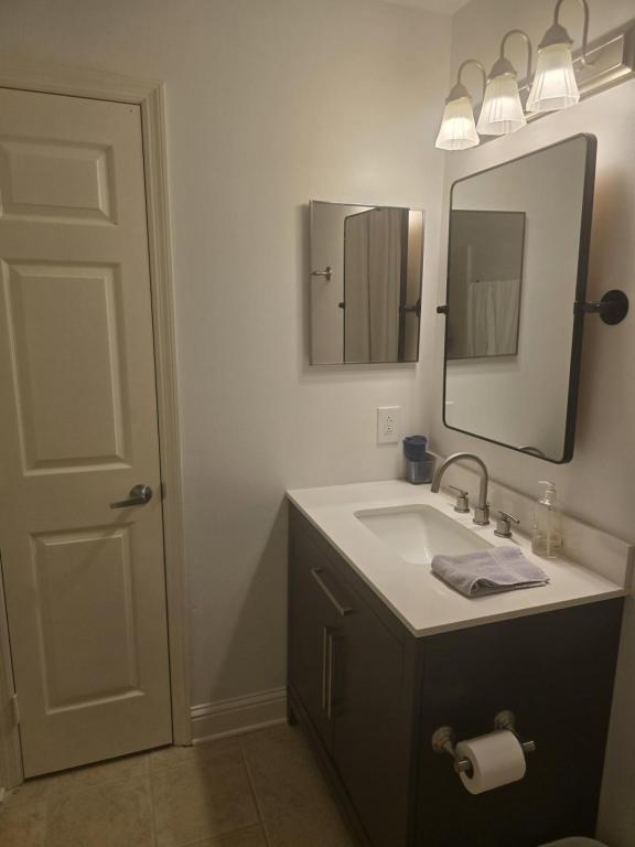 Building Photo - 4274 Calinda Ln