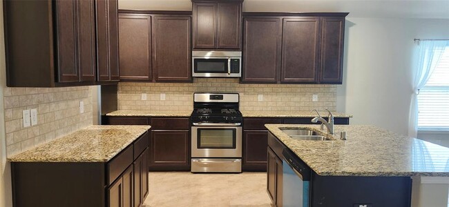 Building Photo - 23818 Giardini Dr