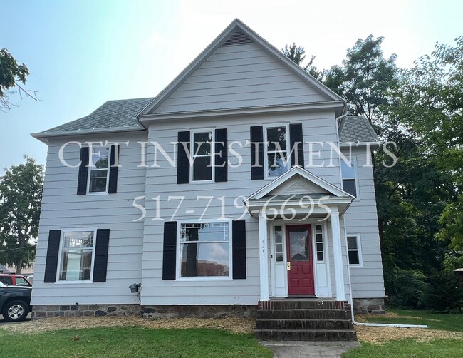 Building Photo - 121 W Seminary St